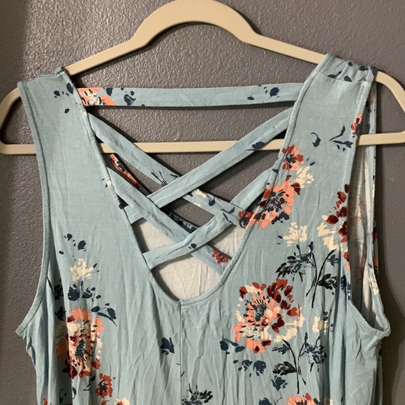 Dress - Picture 3 of 3